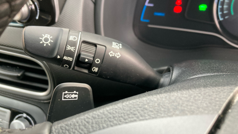 Hyundai Kona 150kW Premium SE 64kWh 5dr Auto Electric Hatchback